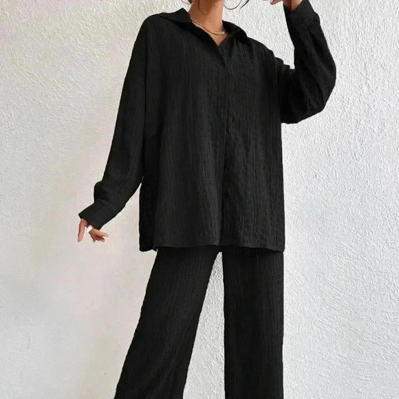 Black Casual Women's Solid Drop Shoulder Shirt & Wide Leg Pants - Picture 3 of 6